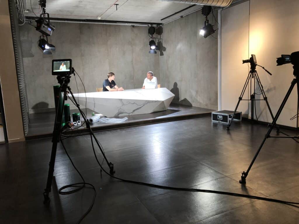 Natáčení rozhovoru pro internetovou televizi TVbydleni.cz